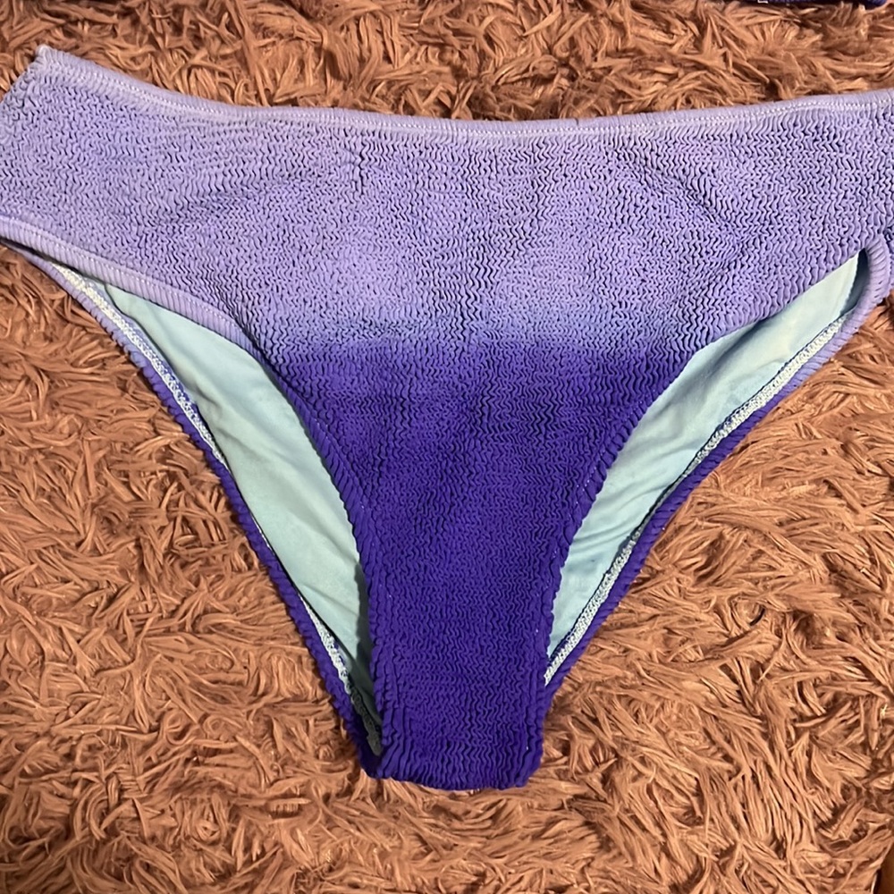 Bathing suit - Picture 2 of 5